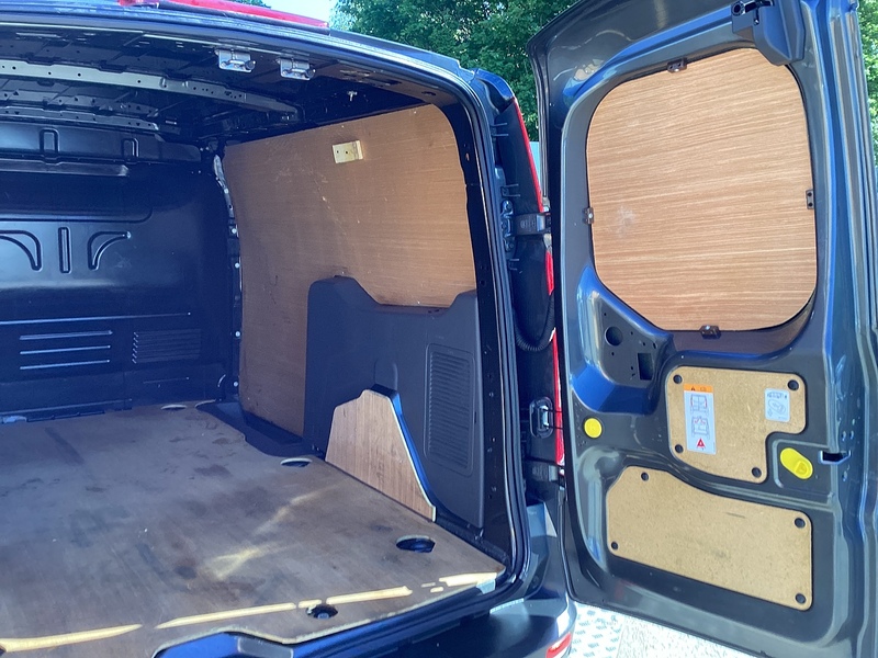 Ford 250 EcoBlue Limited LWB L/R A/C Euro 6