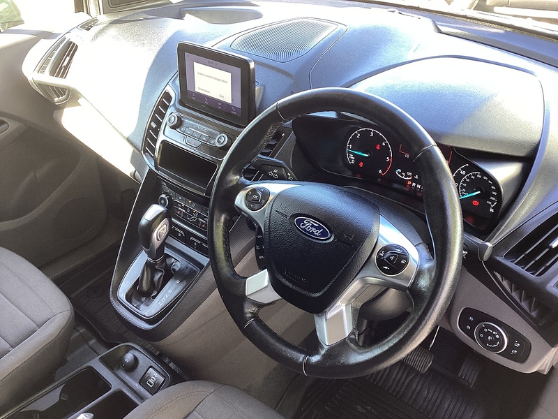 Ford 250 EcoBlue Limited LWB L/R A/C Euro 6