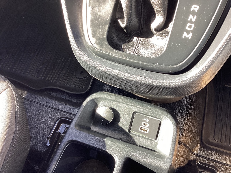 Ford 250 EcoBlue Limited LWB L/R A/C Euro 6