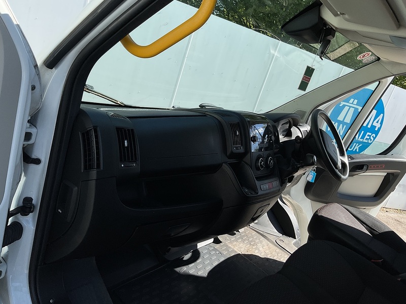 Citroen  2.0 Manual Diesel