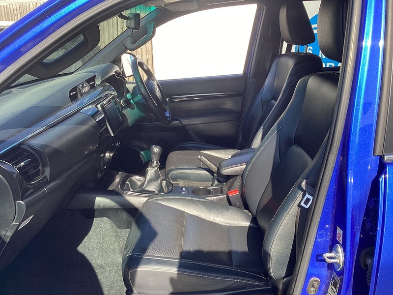 Toyota D-4D Invincible X 4x4 Crewcab A/C Euro 6 