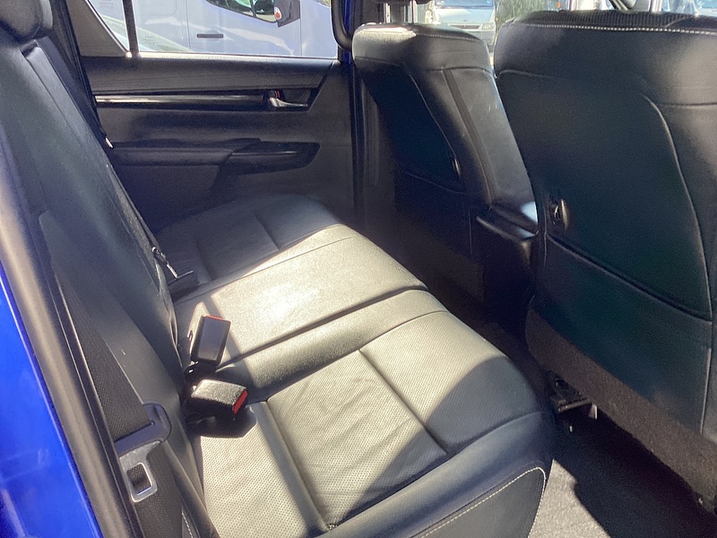 Toyota D-4D Invincible X 4x4 Crewcab A/C Euro 6 