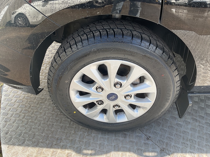 Ford 320 EcoBlue Limited SWB L/R C/C A/C Euro 6