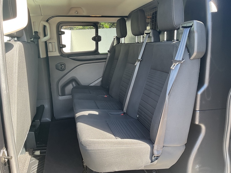 Ford 320 EcoBlue Limited SWB L/R C/C A/C Euro 6
