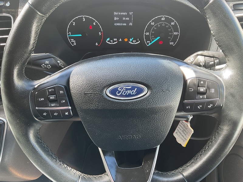 Ford 320 EcoBlue Limited SWB L/R C/C A/C Euro 6