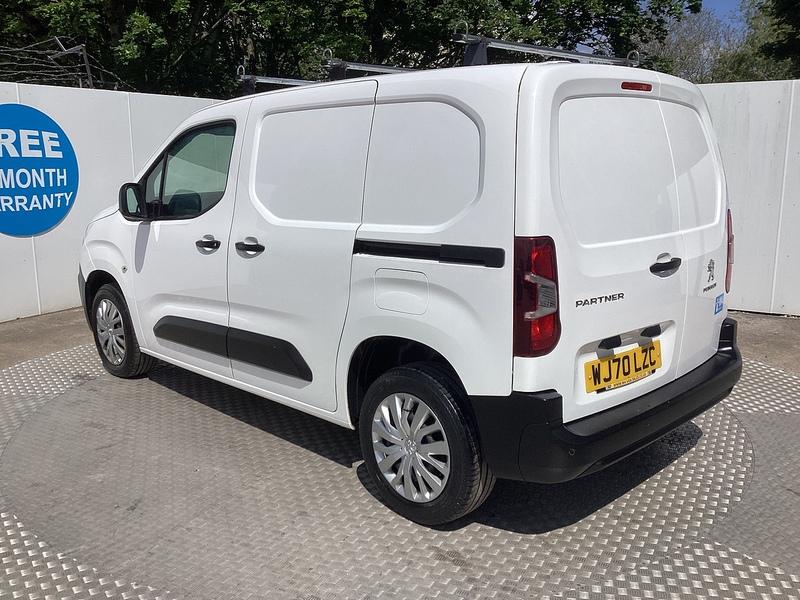 Peugeot 1000 PureTech Professional SWB A/C Euro 6 PETROL
