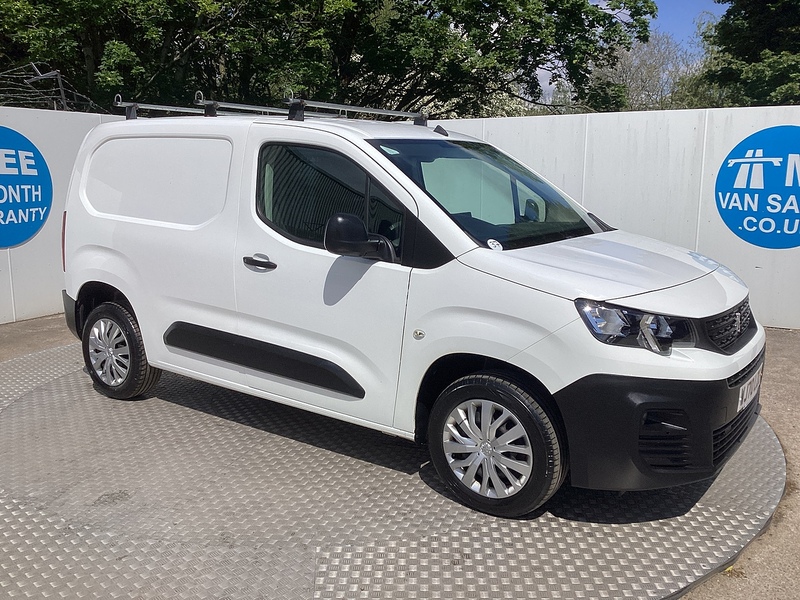Peugeot 1000 PureTech Professional SWB A/C Euro 6 PETROL