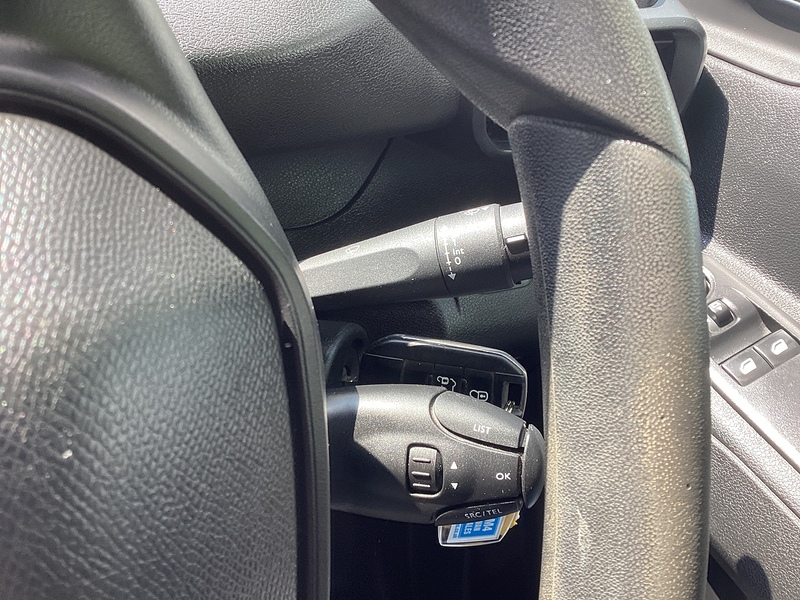 Peugeot 1000 PureTech Professional SWB A/C Euro 6 PETROL