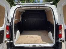 Peugeot Partner 1000 PureTech Professional SWB A/C Euro 6 PETROL 