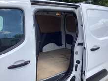 Peugeot Partner 1000 PureTech Professional SWB A/C Euro 6 PETROL 