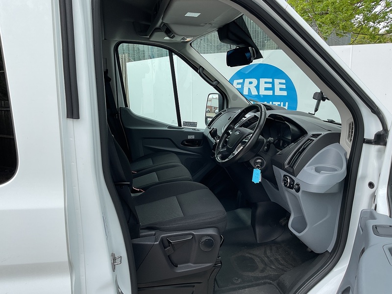 Ford 2.2 TDCi 410 HDT Trend Minibus  Diesel Manual L3 H2 (15 seats) (196 g/km, 123 bhp)