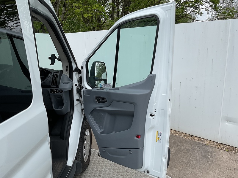 Ford 2.2 TDCi 410 HDT Trend Minibus  Diesel Manual L3 H2 (15 seats) (196 g/km, 123 bhp)