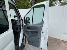 Ford Transit TDCi 410 Trend 15 Seater 