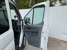 Ford Transit TDCi 410 Trend 15 Seater 