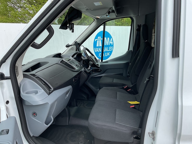 Ford 2.2 TDCi 410 HDT Trend Minibus  Diesel Manual L3 H2 (15 seats) (196 g/km, 123 bhp)