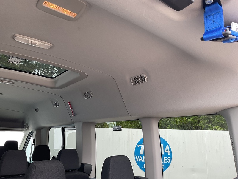 Ford 2.2 TDCi 410 HDT Trend Minibus  Diesel Manual L3 H2 (15 seats) (196 g/km, 123 bhp)