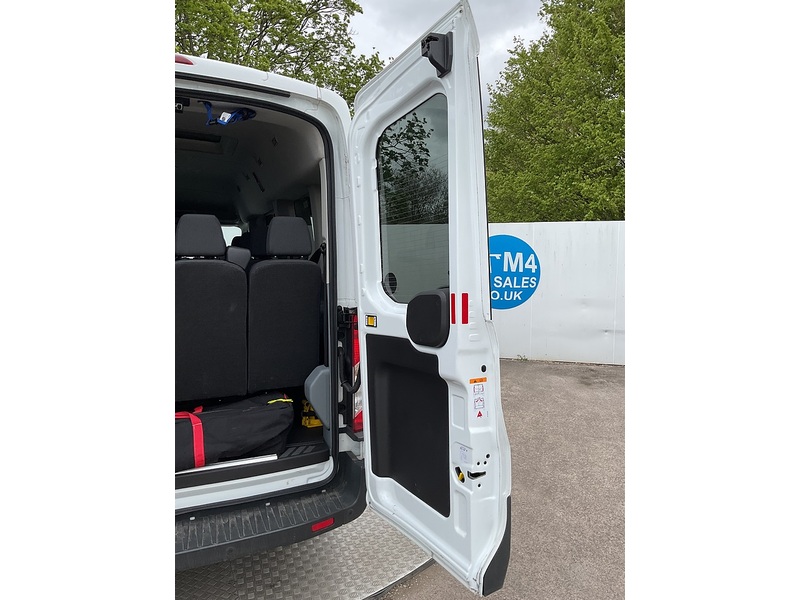 Ford 2.2 TDCi 410 HDT Trend Minibus  Diesel Manual L3 H2 (15 seats) (196 g/km, 123 bhp)
