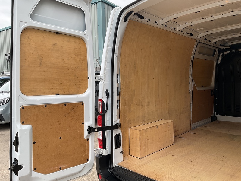 Renault dCi 35 Business+ LWB M/R A/C Euro 6 