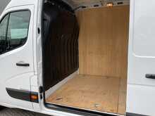 Renault Master dCi 35 Business+ LWB M/R A/C Euro 6 
