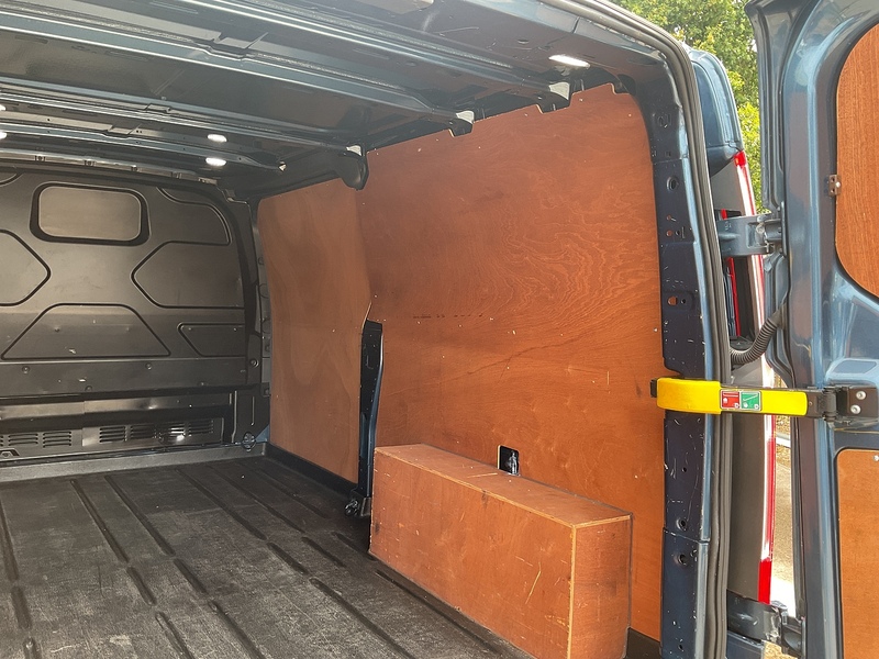 Ford 290 EcoBlue Sport LWB L/R Euro 6 *NEW WET BELT*