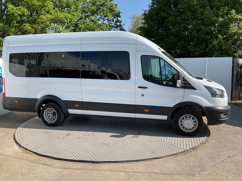 Ford 2.0 460 EcoBlue Trend Minibus 5dr Diesel Manual RWD L4 H3 Euro 6 (s/s) (17 Seat, DRW) (130 ps)