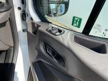 Ford Transit 460 EcoBlue Trend 17 Seat 