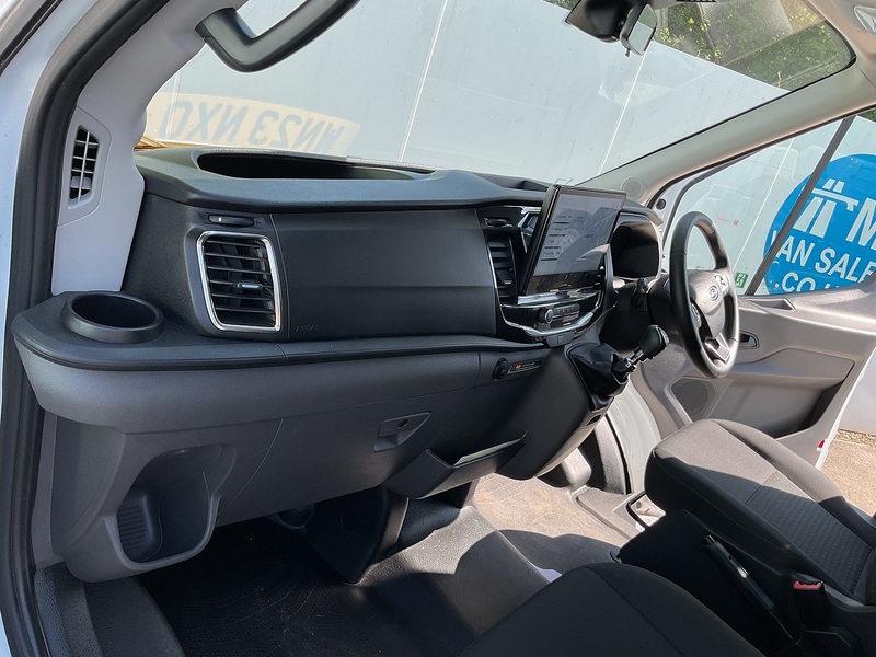 Ford 2.0 460 EcoBlue Trend Minibus 5dr Diesel Manual RWD L4 H3 Euro 6 (s/s) (17 Seat, DRW) (130 ps)