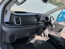 Ford Transit 460 EcoBlue Trend 17 Seat 