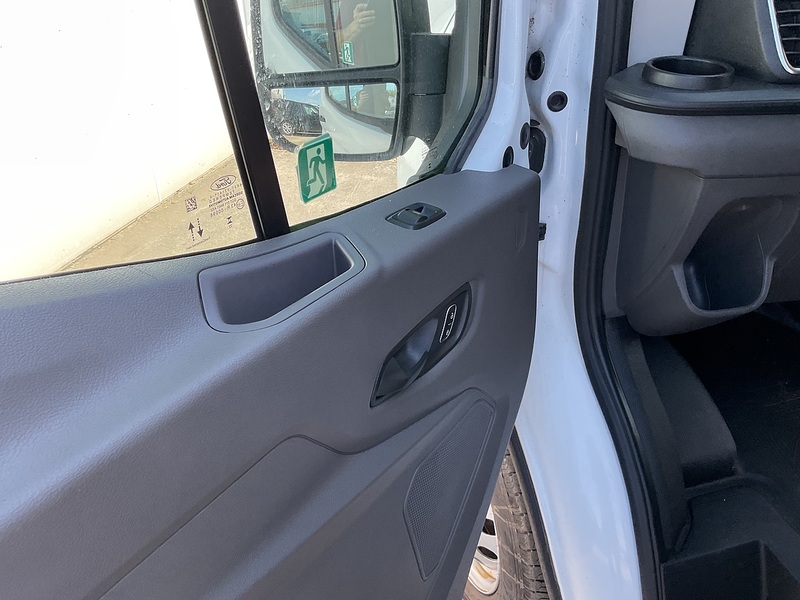 Ford 2.0 460 EcoBlue Trend Minibus 5dr Diesel Manual RWD L4 H3 Euro 6 (s/s) (17 Seat, DRW) (130 ps)