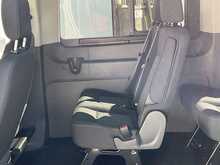 Ford Transit 460 EcoBlue Trend 17 Seat 