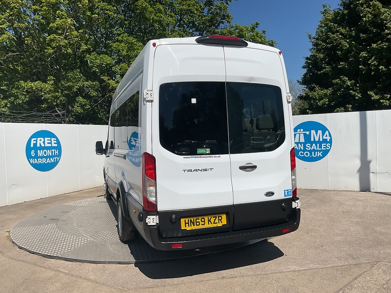 Ford 2.0 460 EcoBlue Leader Minibus Double Cab 5dr Diesel Manual RWD L4 H3 Euro 6 (s/s) (17 Seat, DRW) (130 ps)