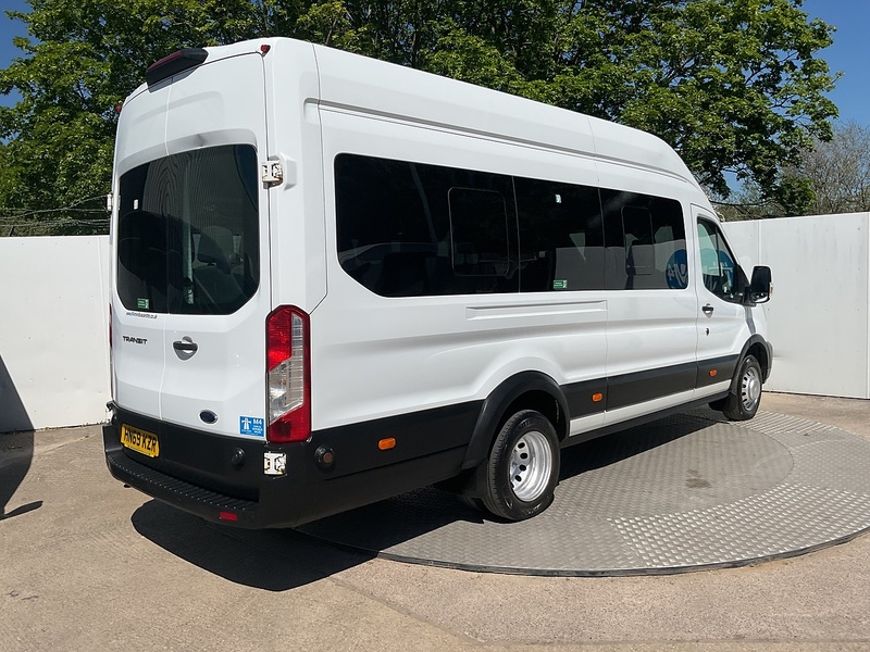 Ford 2.0 460 EcoBlue Leader Minibus Double Cab 5dr Diesel Manual RWD L4 H3 Euro 6 (s/s) (17 Seat, DRW) (130 ps)