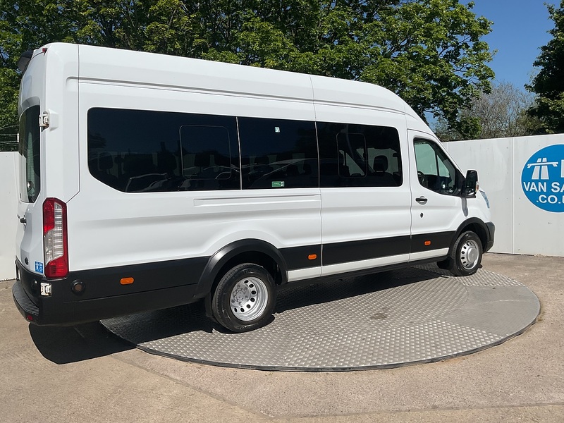 Ford 2.0 460 EcoBlue Leader Minibus Double Cab 5dr Diesel Manual RWD L4 H3 Euro 6 (s/s) (17 Seat, DRW) (130 ps)