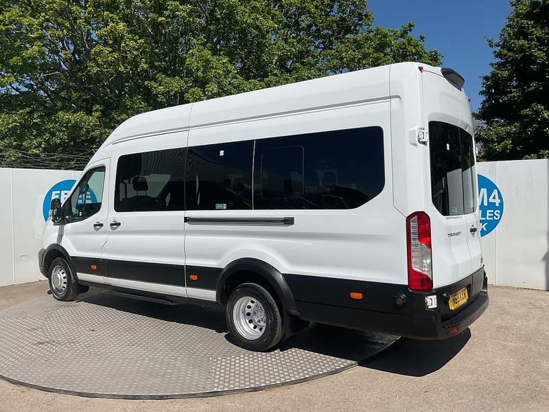 Ford 2.0 460 EcoBlue Leader Minibus Double Cab 5dr Diesel Manual RWD L4 H3 Euro 6 (s/s) (17 Seat, DRW) (130 ps)