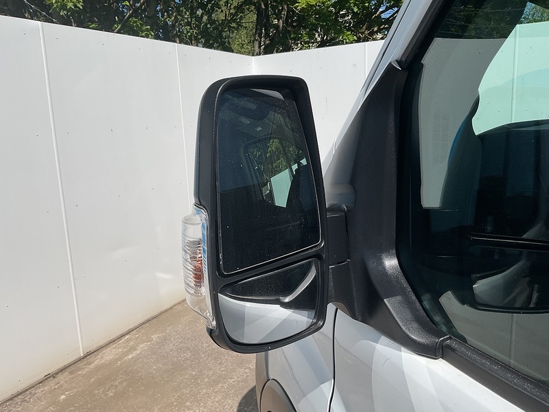 Ford 2.0 460 EcoBlue Leader Minibus Double Cab 5dr Diesel Manual RWD L4 H3 Euro 6 (s/s) (17 Seat, DRW) (130 ps)