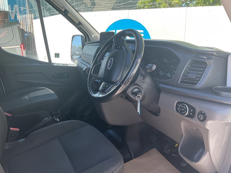 Ford 2.0 460 EcoBlue Leader Minibus Double Cab 5dr Diesel Manual RWD L4 H3 Euro 6 (s/s) (17 Seat, DRW) (130 ps)