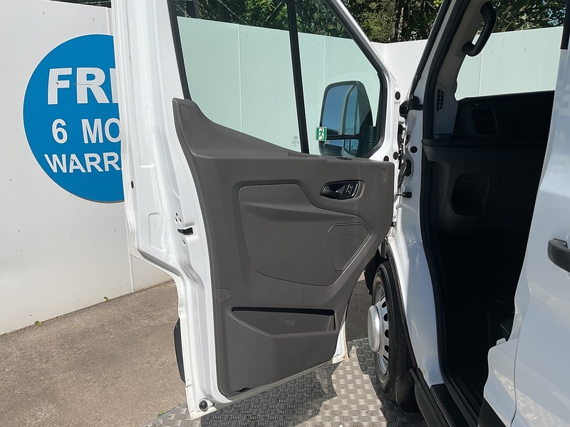 Ford 2.0 460 EcoBlue Leader Minibus Double Cab 5dr Diesel Manual RWD L4 H3 Euro 6 (s/s) (17 Seat, DRW) (130 ps)
