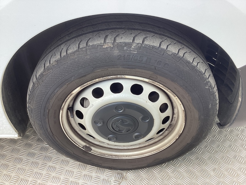 Vauxhall Turbo D 3100 Prime LWB L/R A/C Euro 6