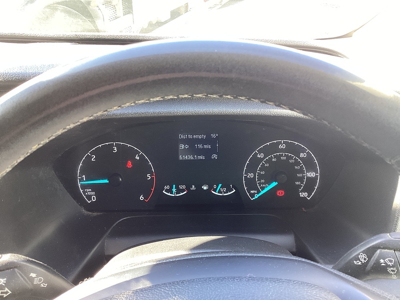 Ford 300 EcoBlue Limited LWB L/R A/C Euro 6