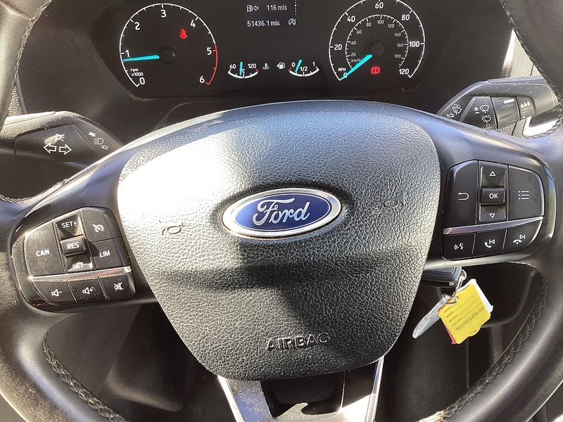 Ford 300 EcoBlue Limited LWB L/R A/C Euro 6