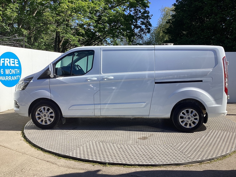 Ford 300 EcoBlue Limited LWB L/R A/C Euro 6