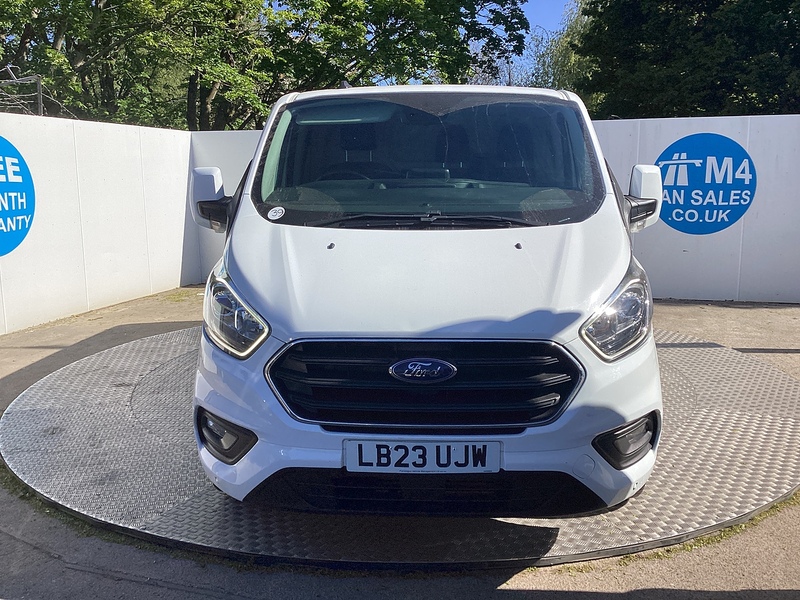 Ford 300 EcoBlue Limited LWB L/R A/C Euro 6