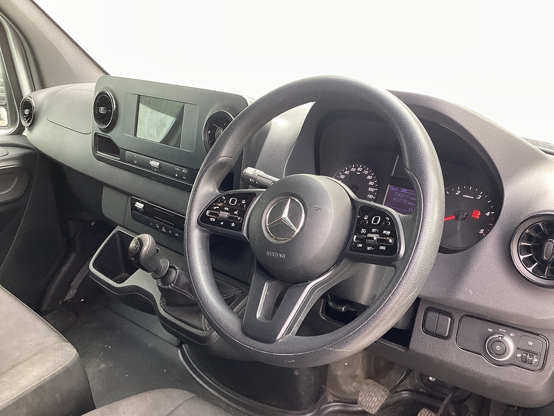 Mercedes 315 CDI Premium MWB H/R Progressive A/C Euro 6