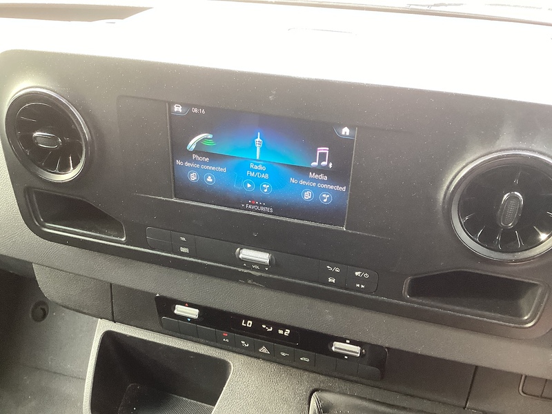 Mercedes 315 CDI Premium MWB H/R Progressive A/C Euro 6