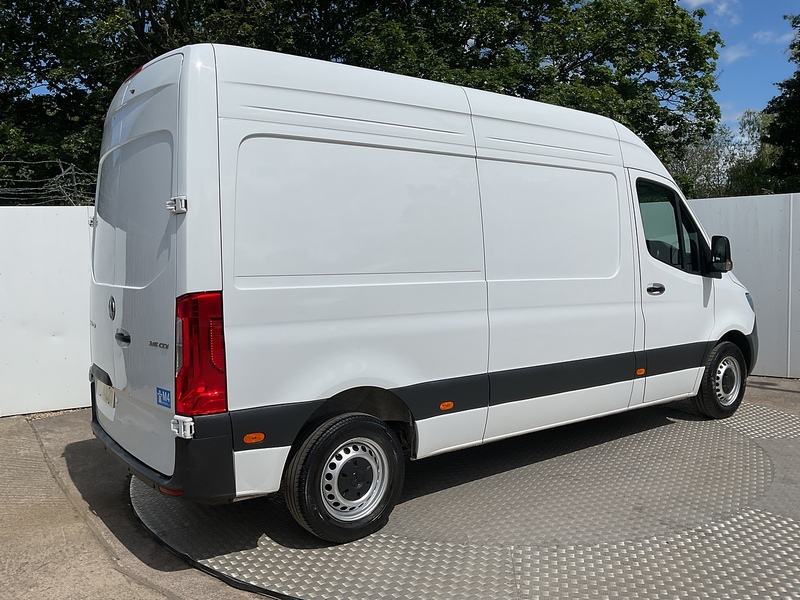 Mercedes-Benz 315 CDI Premium MWB H/R Progressive A/C Euro 6