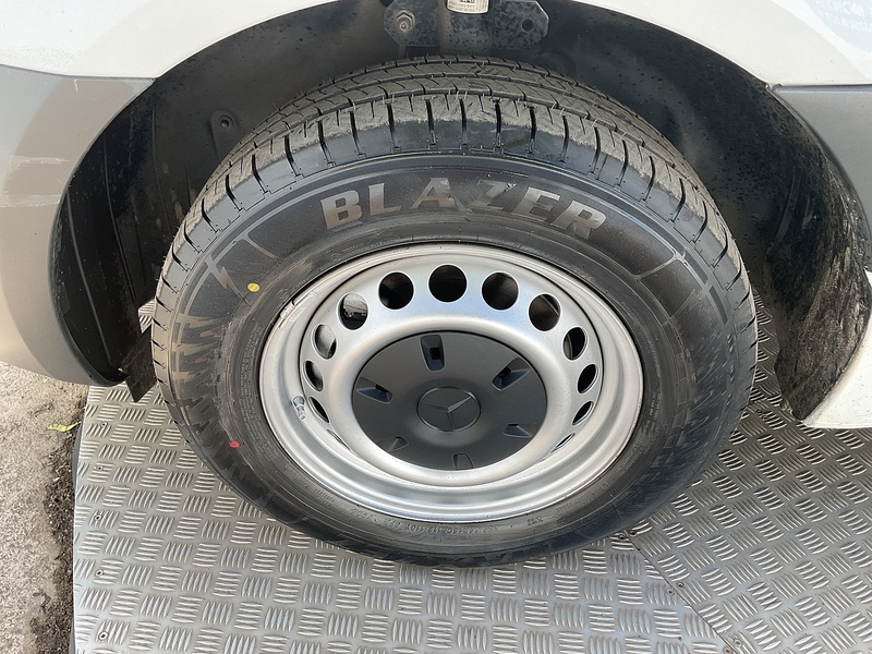 Mercedes-Benz 315 CDI Premium MWB H/R Progressive A/C Euro 6