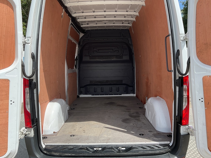 Mercedes-Benz 315 CDI Premium MWB H/R Progressive A/C Euro 6
