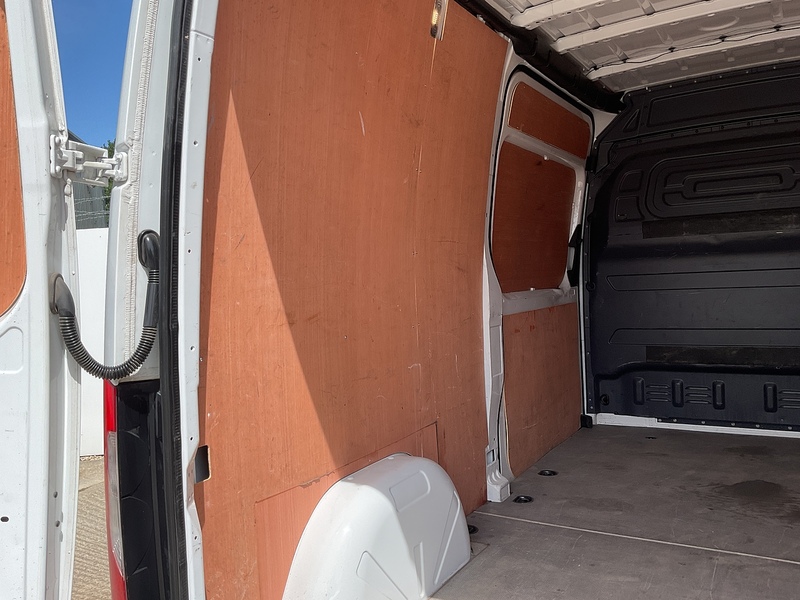 Mercedes-Benz 315 CDI Premium MWB H/R Progressive A/C Euro 6