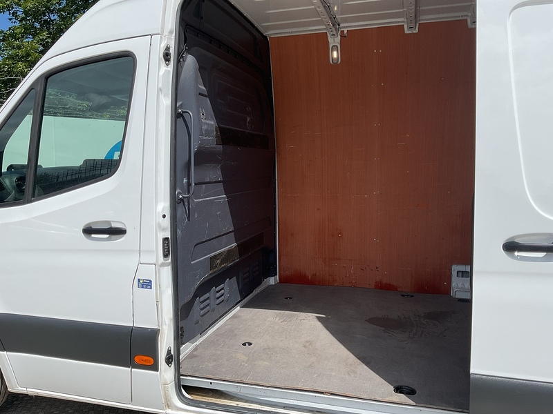 Mercedes-Benz 315 CDI Premium MWB H/R Progressive A/C Euro 6