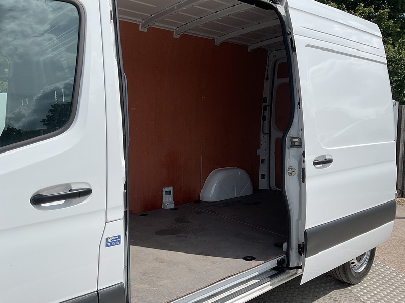 Mercedes-Benz 315 CDI Premium MWB H/R Progressive A/C Euro 6